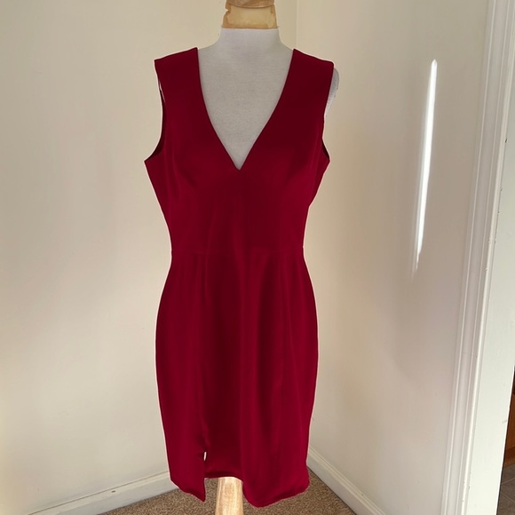 Dress the population XL deep V neck dress. - Picture 1 of 9